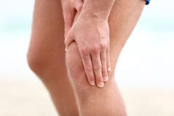 The pain of the knee joint in the joint joint