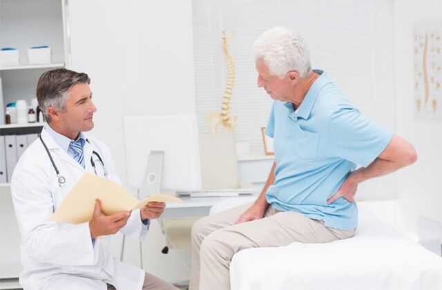 at the appointment of a doctor with arthrosis